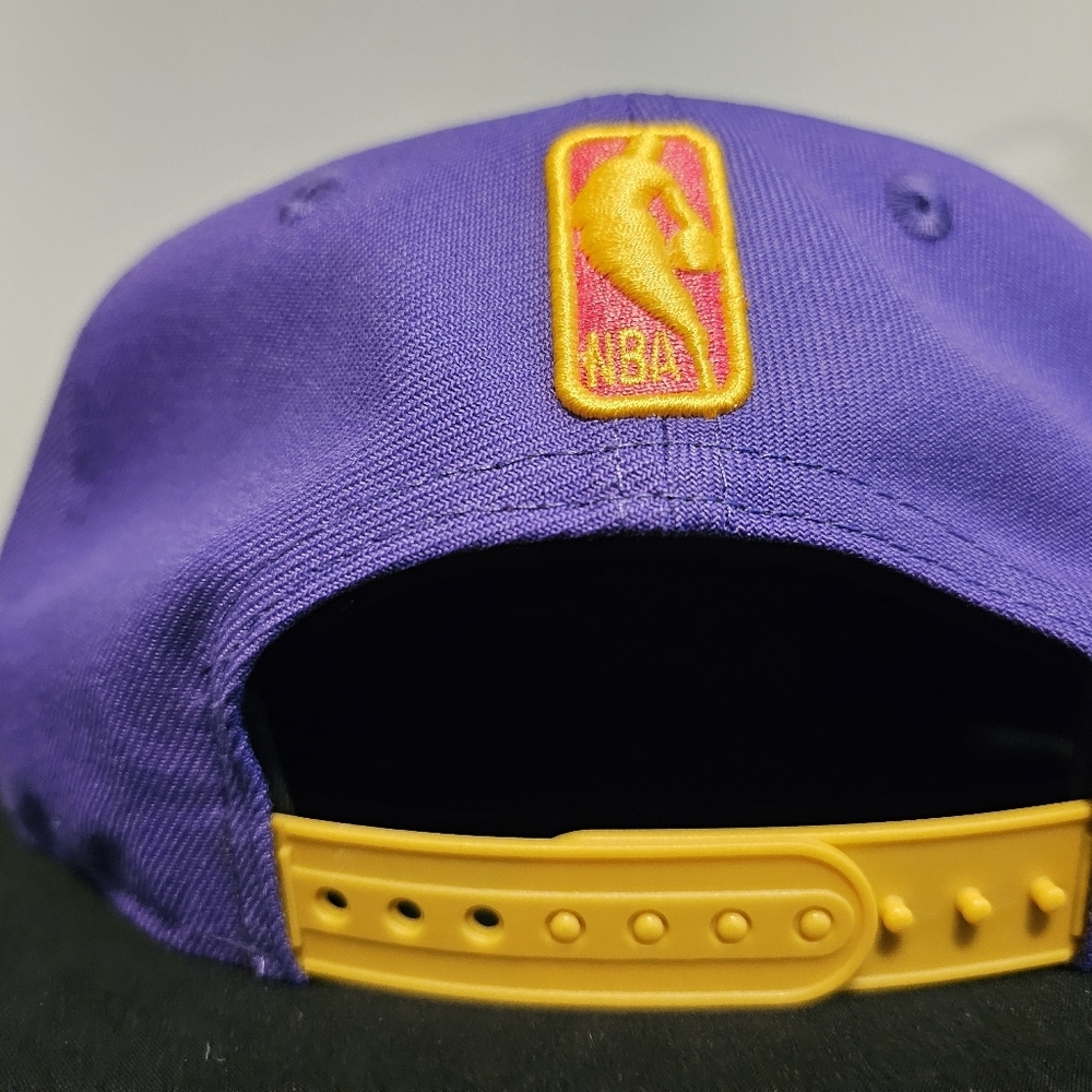 New York Knicks New Era Snapback - Picture 3 of 4